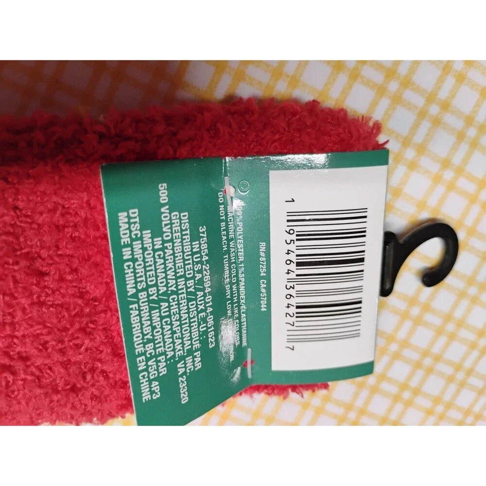 Kids size 7 Fuzzy socks Rudolf Snugadoo  Non Skid Bottom